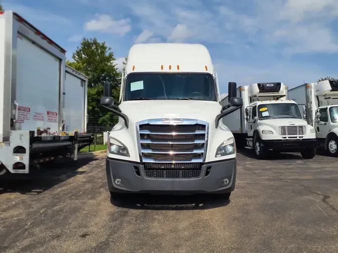 2021 FREIGHTLINER NEW CASCADIA 116