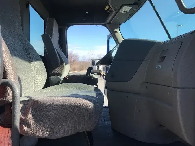 2016 Freightliner X11364ST