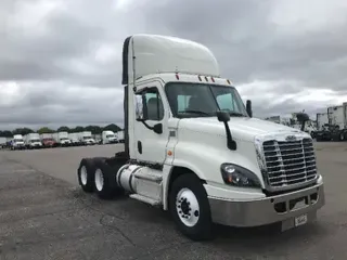 2016 FREIGHTLINER X12564ST