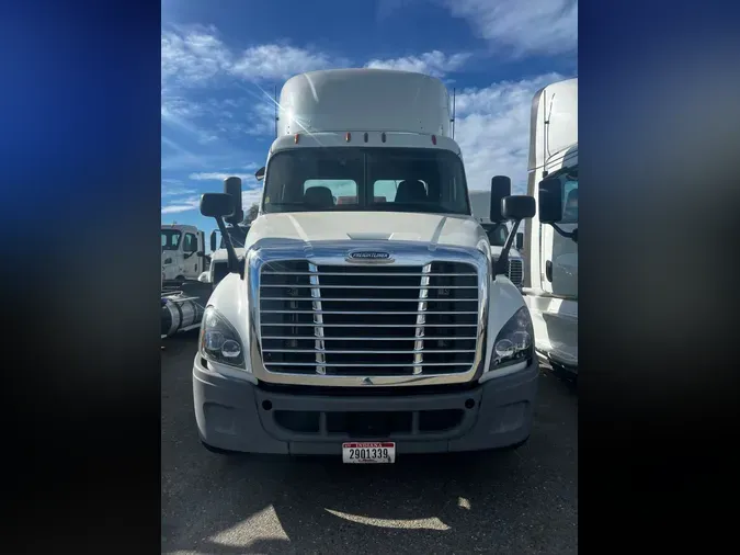 2020 FREIGHTLINER/MERCEDES CASCADIA 125