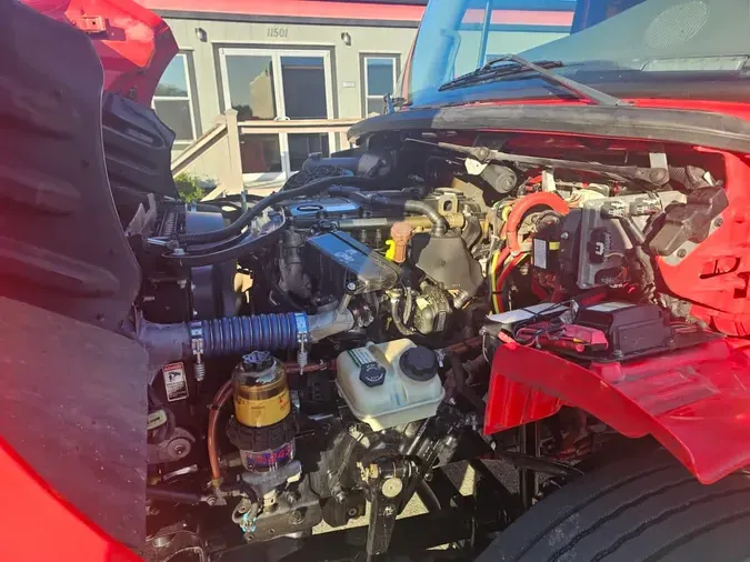 2019 FREIGHTLINER/MERCEDES M2 106