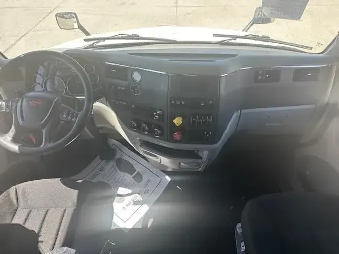 2021 Peterbilt 579