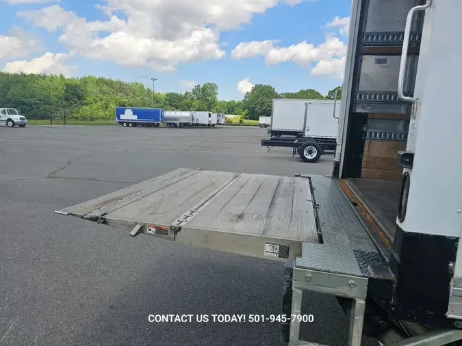 2018 FREIGHTLINER/MERCEDES M2 106