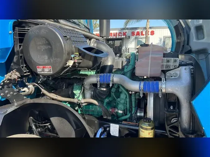 2019 VOLVO VNL8606ff8385f09f3db79b7d4357c3f561fdc