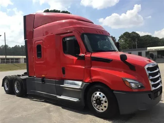 2021 FREIGHTLINER CA126