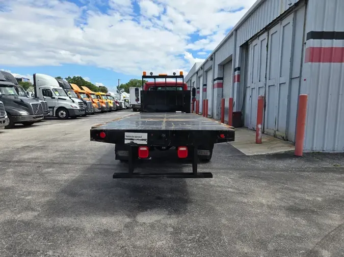 2018 FREIGHTLINER M2 106