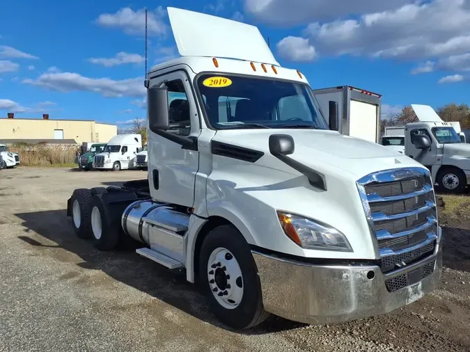 2019 FREIGHTLINER/MERCEDES NEW CASCADIA PX12664