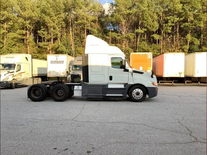 2020 Freightliner Cascadia