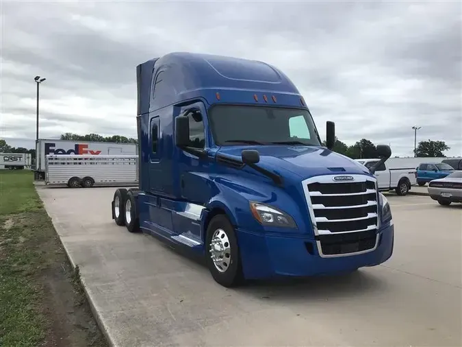 2020 FREIGHTLINER CASCADEVO1