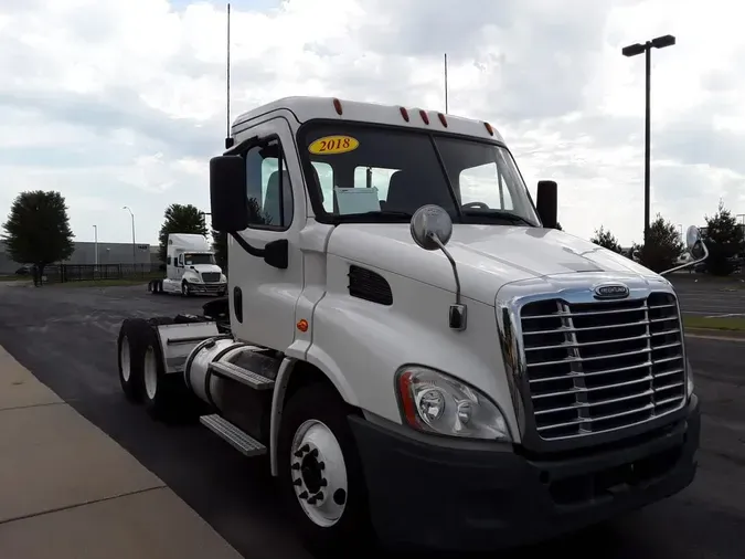 2018 FREIGHTLINER/MERCEDES CASCADIA PX11364ST7007a98cd9c65919f5ece47b8af9dba2