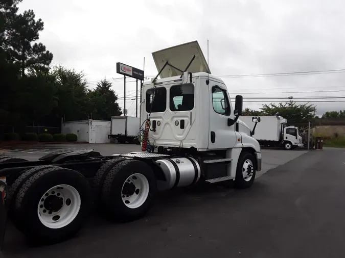 2016 FREIGHTLINER/MERCEDES CASCADIA 125