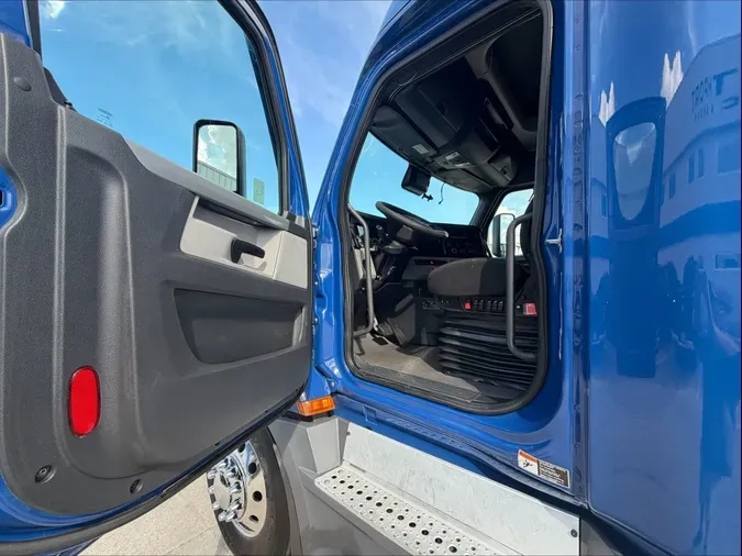 2022 Freightliner Cascadia 126 Sl