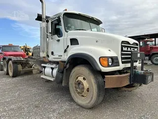 2006 MACK GRANITE CV713