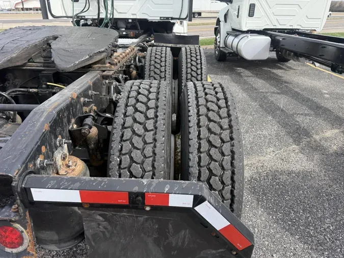 2022 International LT625700b449e77e6a984df20b075d45a61d5