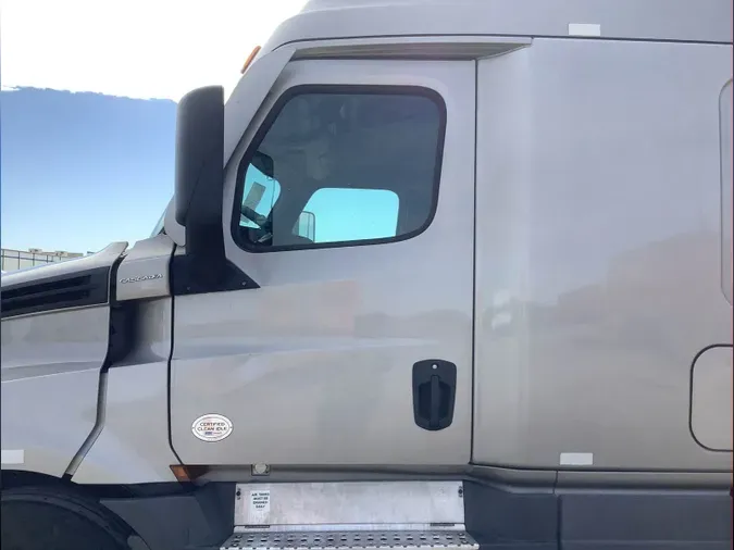 2020 Freightliner Cascadia