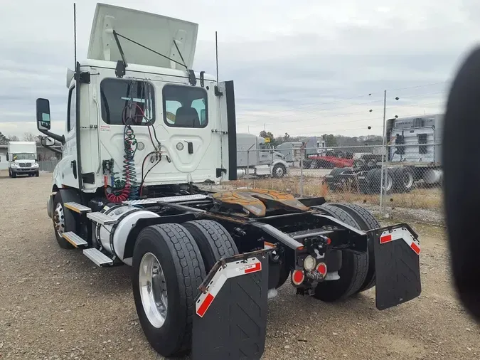 2020 FREIGHTLINER/MERCEDES NEW CASCADIA 116