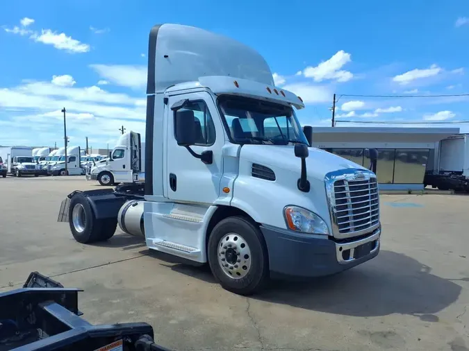 2019 FREIGHTLINER/MERCEDES CASCADIA 113