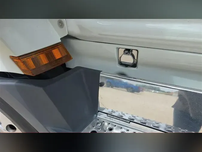 2020 FREIGHTLINER CA126