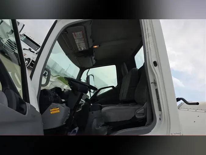 2020 HINO 195