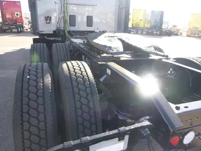 2024 Kenworth T6807022ec2aa7de526bf74dc0f6c368d654