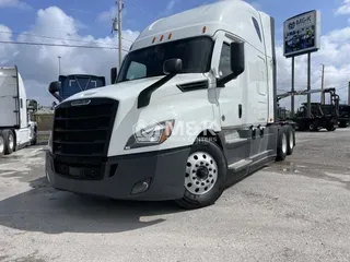 2021 FREIGHTLINER CASCADIA CA126