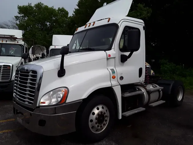 2018 FREIGHTLINER/MERCEDES CASCADIA 125702e1aa9e223509b0ceb4b1a8924253b