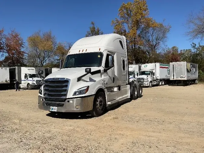 2021 Freightliner T12664ST