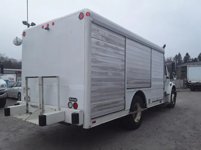 2016 FREIGHTLINER/MERCEDES M2 106