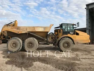 2019 Caterpillar 745