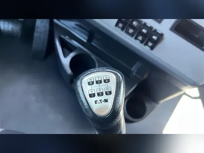 2021 FREIGHTLINER CA126