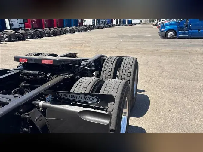 2020 FREIGHTLINER CA116