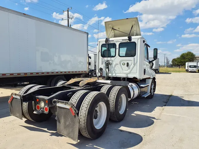 2018 FREIGHTLINER/MERCEDES NEW CASCADIA PX12664