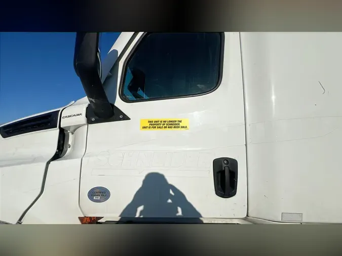 2021 Freightliner Cascadia 126