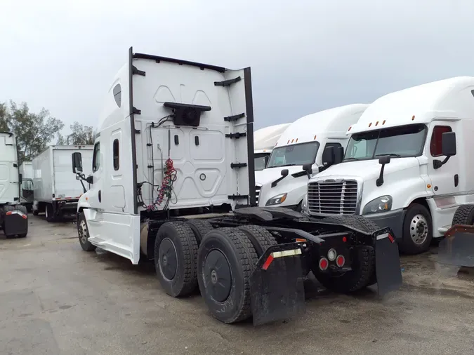 2020 FREIGHTLINER/MERCEDES CASCADIA 125