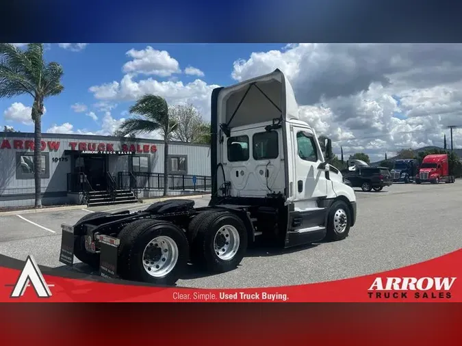 2021 FREIGHTLINER CA126