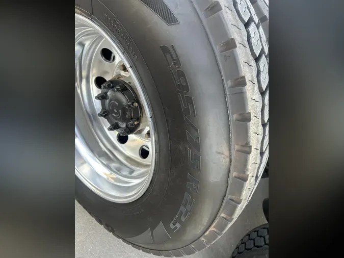 2021 Peterbilt 579