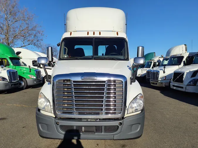 2020 FREIGHTLINER/MERCEDES CASCADIA 125