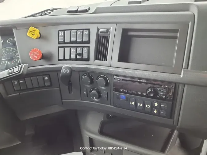 2020 VOLVO VNL64T-760