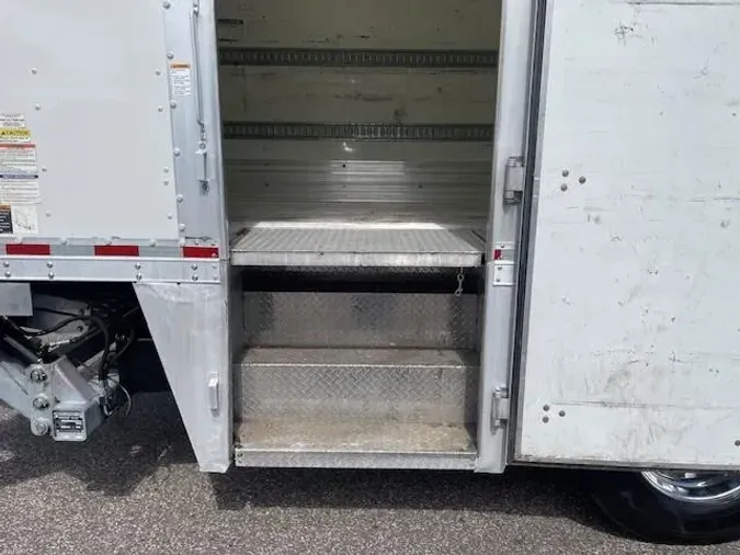2020 Peterbilt 337