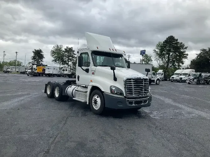 2017 Freightliner X12564ST703f8d2ec64b6d4e503cdd2e52a26343