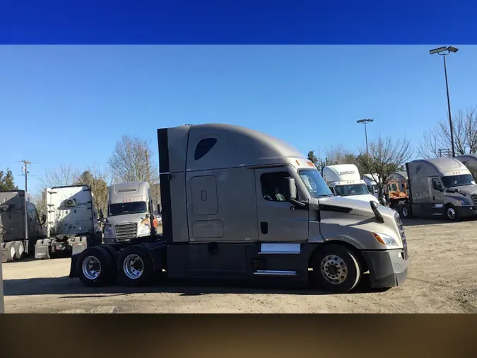 2022 Freightliner Cascadia