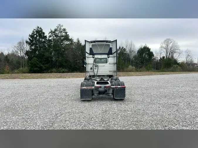 2018 Volvo VNL300