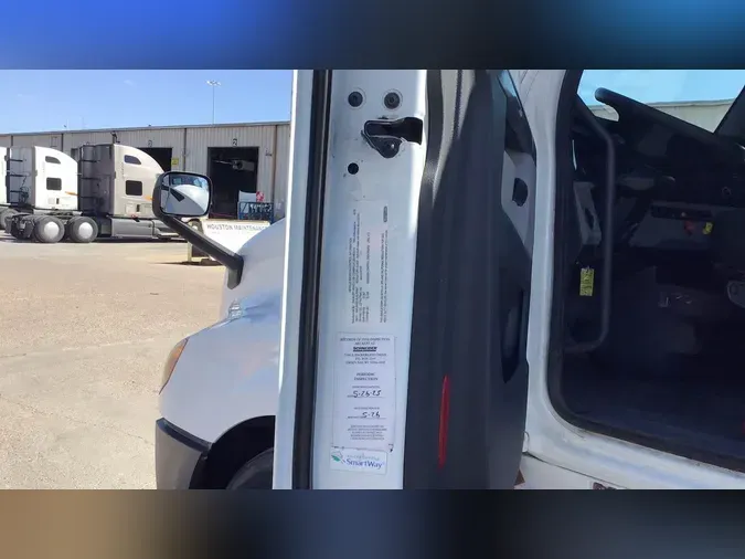 2020 Freightliner Cascadia 126