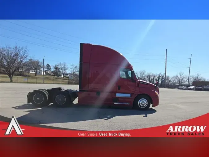 2021 FREIGHTLINER CA126704375a9cc1632ffaa7228e08485e7b7