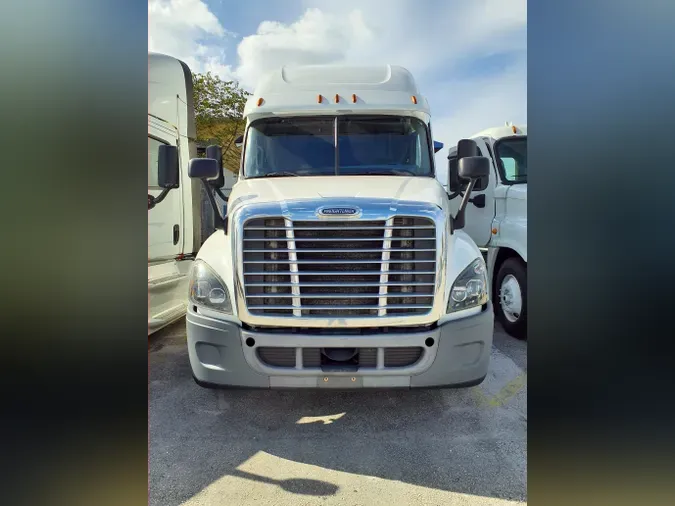 2018 FREIGHTLINER/MERCEDES CASCADIA 125