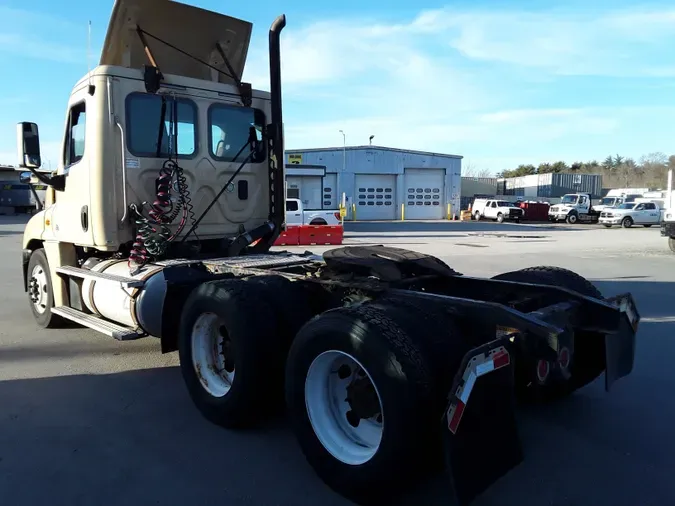 2017 FREIGHTLINER/MERCEDES CASCADIA 125