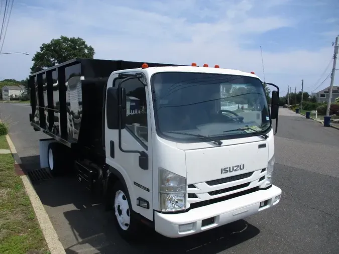 2018 ISUZU NRR