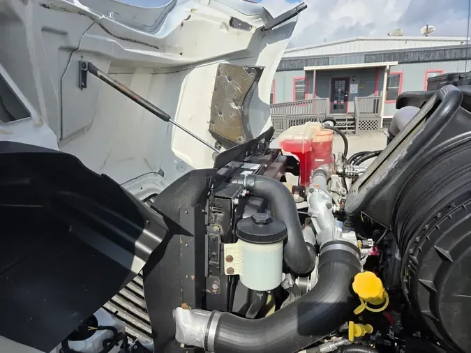 2019 NAVISTAR INTERNATIONAL RH613 DAYCAB S/A