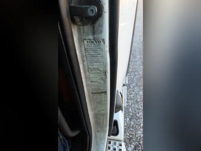 2019 Volvo VNL300704965ceefbcf40cdeb6b49a0f9a2c2f
