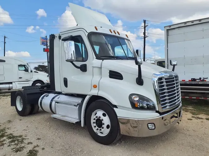 2020 FREIGHTLINER/MERCEDES CASCADIA 113704adaa925db4e57f2d3a0624c966b07